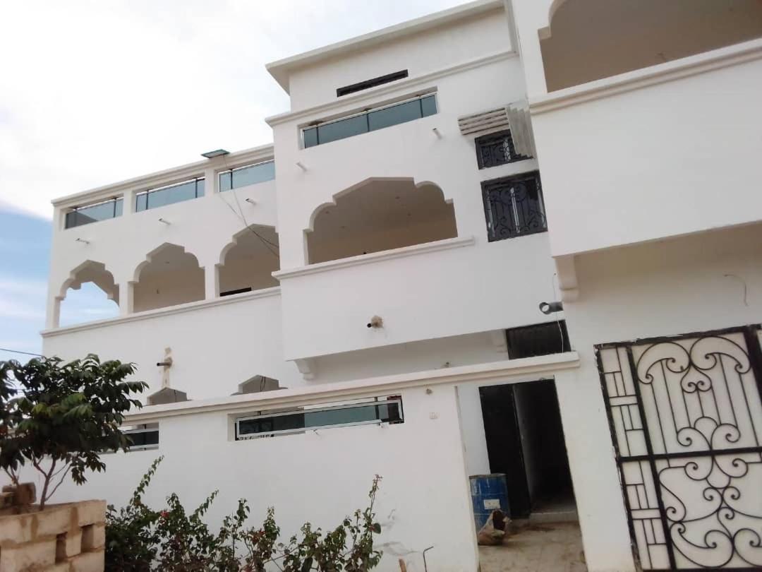 La Baraka, Extravagant Villa For 8 With Pool In Saly Gandigal Exterior photo